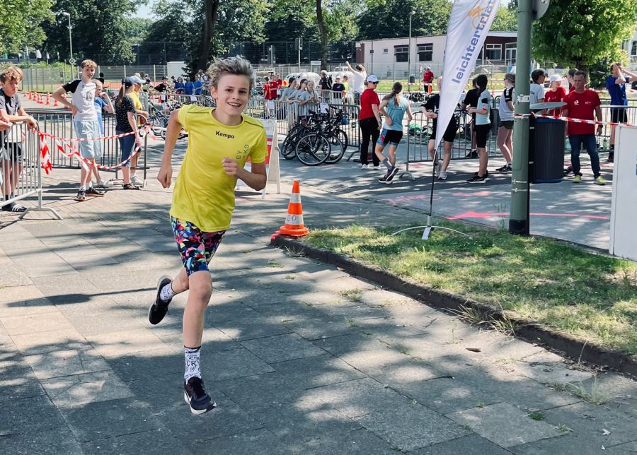 GyKo-Läufer beim Triathlon
