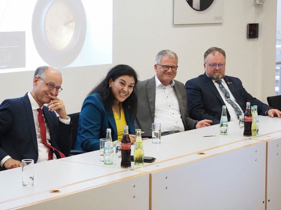 Dialog im Ratssaal